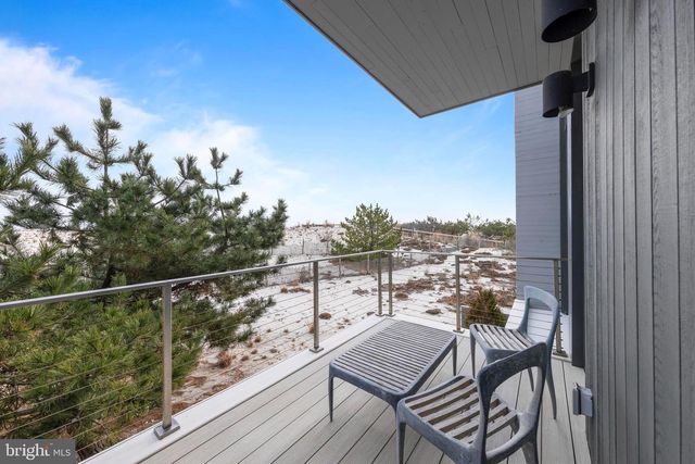 205 STRATFORD AVE, Beach Haven, NJ 08008