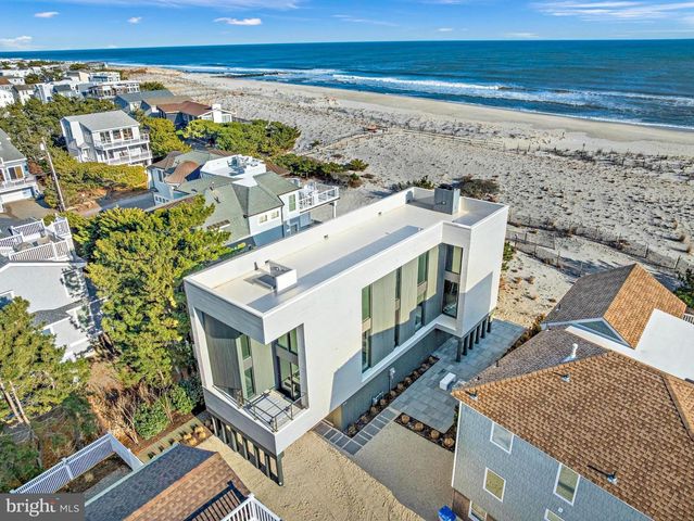 205 STRATFORD AVE, Beach Haven, NJ 08008