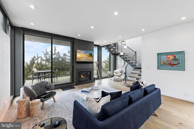 205 STRATFORD AVE, Beach Haven, NJ 08008