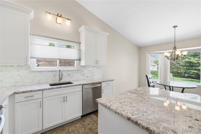 1482 Asterwood Court, Chesterfield, MO 63017