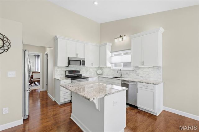 1482 Asterwood Court, Chesterfield, MO 63017