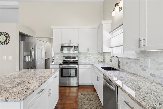 1482 Asterwood Court, Chesterfield, MO 63017