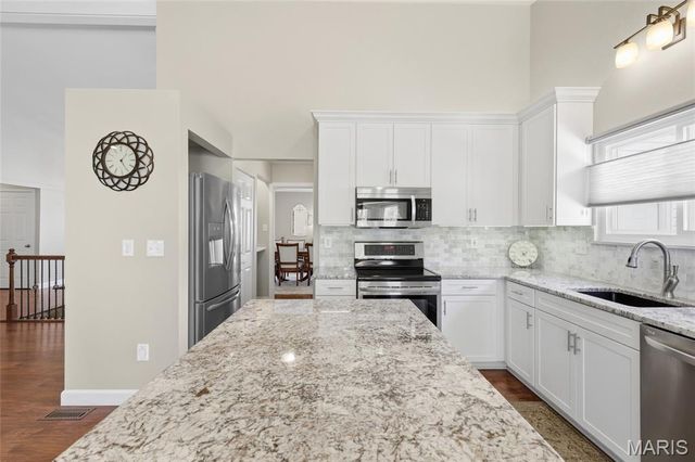 1482 Asterwood Court, Chesterfield, MO 63017