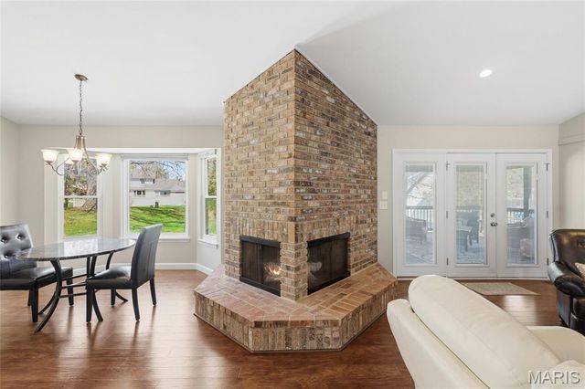 1482 Asterwood Court, Chesterfield, MO 63017