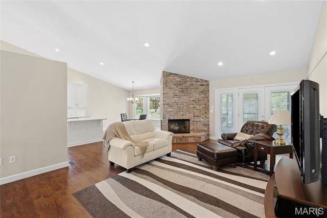 1482 Asterwood Court, Chesterfield, MO 63017