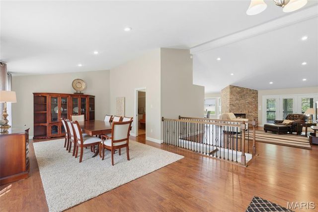 1482 Asterwood Court, Chesterfield, MO 63017