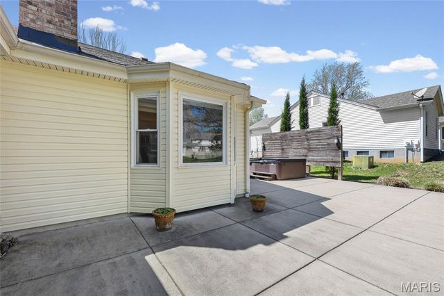 1482 Asterwood Court, Chesterfield, MO 63017