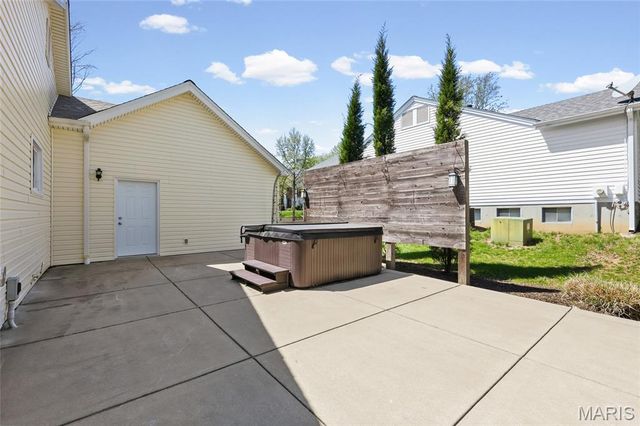 1482 Asterwood Court, Chesterfield, MO 63017