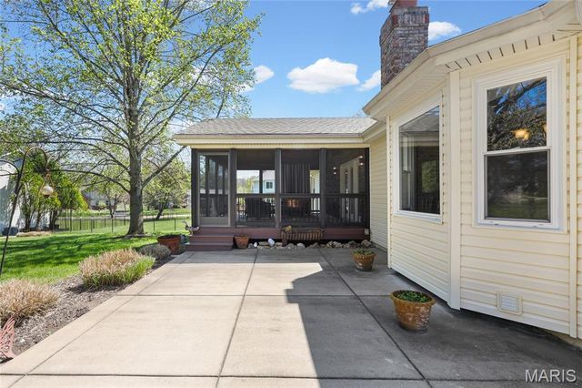 1482 Asterwood Court, Chesterfield, MO 63017