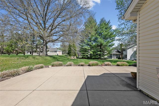 1482 Asterwood Court, Chesterfield, MO 63017