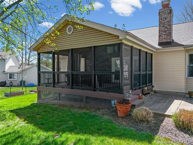 1482 Asterwood Court, Chesterfield, MO 63017