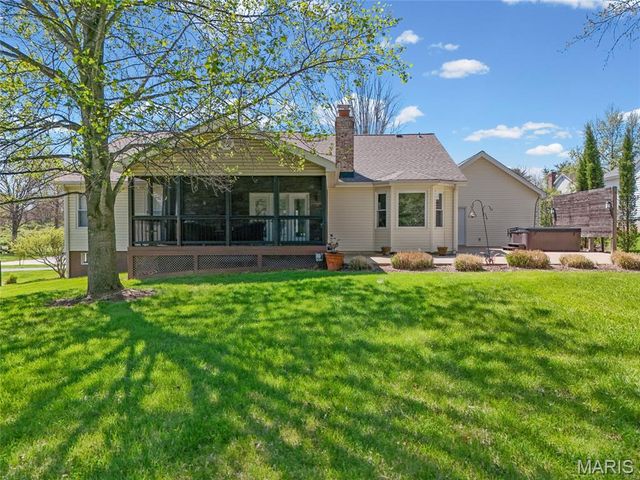1482 Asterwood Court, Chesterfield, MO 63017