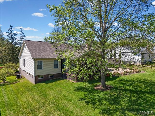 1482 Asterwood Court, Chesterfield, MO 63017