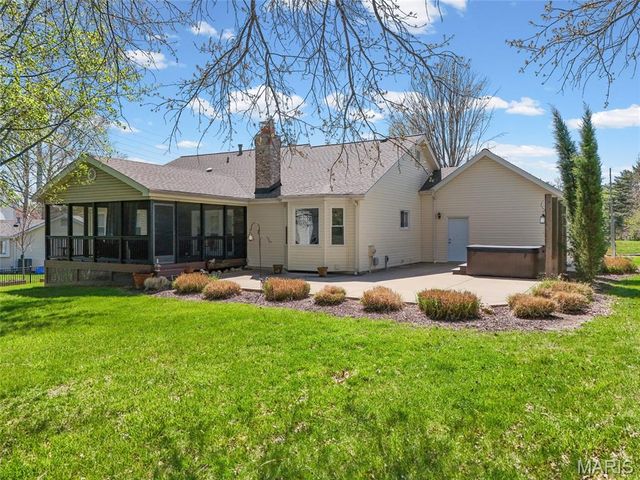 1482 Asterwood Court, Chesterfield, MO 63017