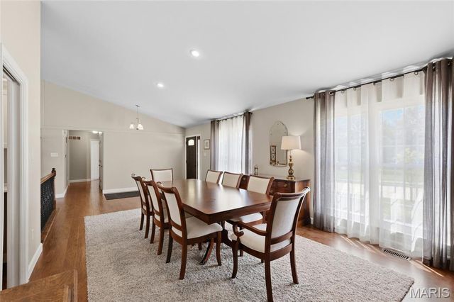 1482 Asterwood Court, Chesterfield, MO 63017