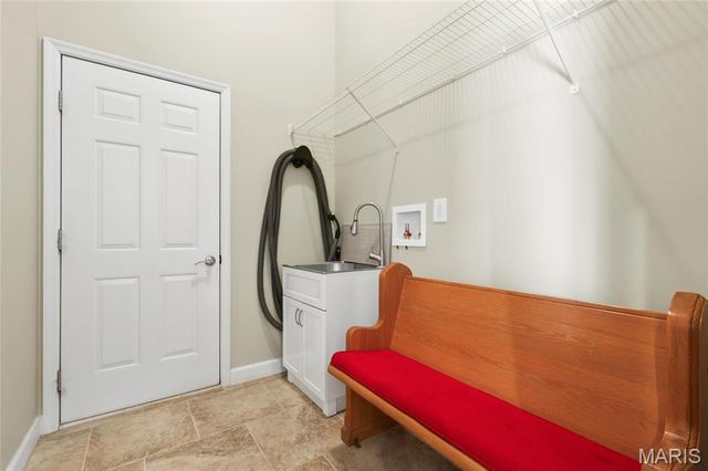 1482 Asterwood Court, Chesterfield, MO 63017