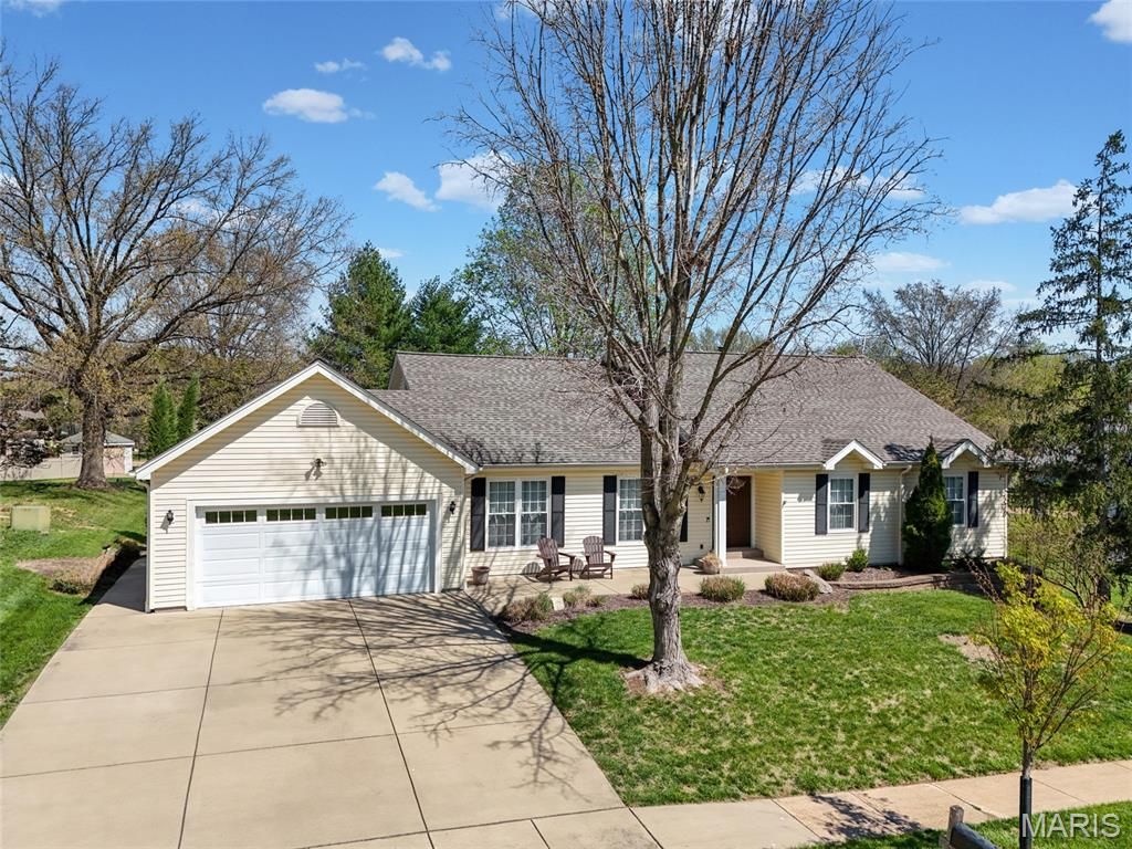 1482 Asterwood Court, Chesterfield, MO 63017