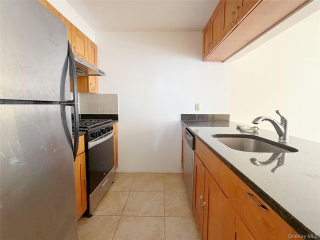 6314 Queens Boulevard 3E, Woodside, NY 11377