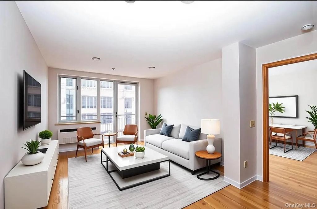 6314 Queens Boulevard 3E, Woodside, NY 11377 — photo 2