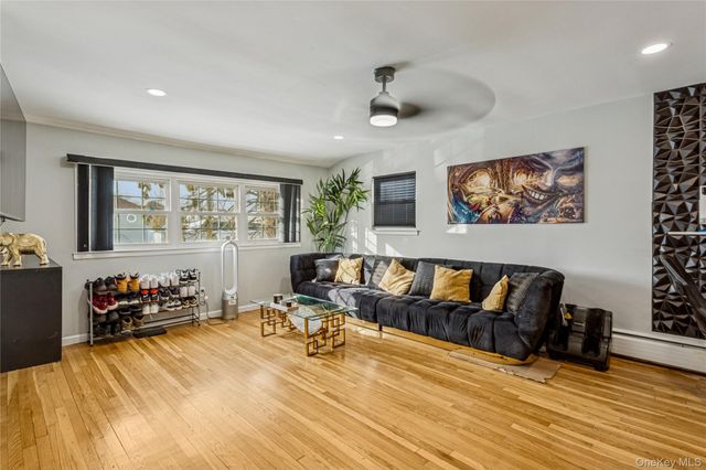 17 Marina Road, Island Park, NY 11558