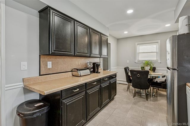 17 Marina Road, Island Park, NY 11558