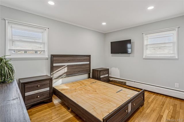 17 Marina Road, Island Park, NY 11558