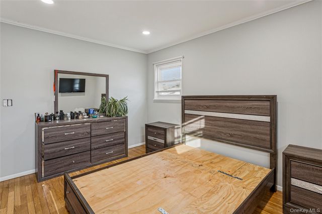 17 Marina Road, Island Park, NY 11558