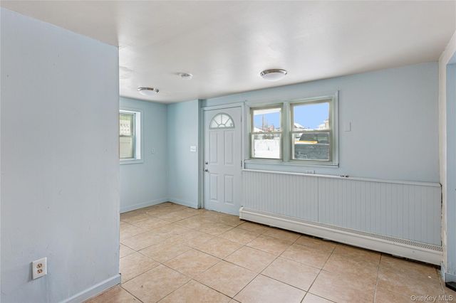 17 Marina Road, Island Park, NY 11558