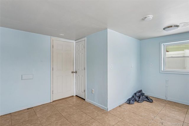 17 Marina Road, Island Park, NY 11558