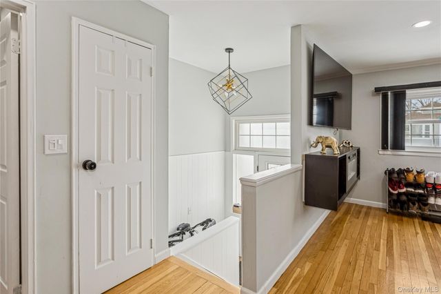 17 Marina Road, Island Park, NY 11558