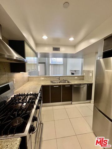 1353 N Fuller Avenue 3, Los Angeles, CA 90046