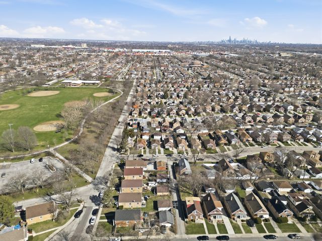 2868 W 85th Street, Chicago, IL 60652