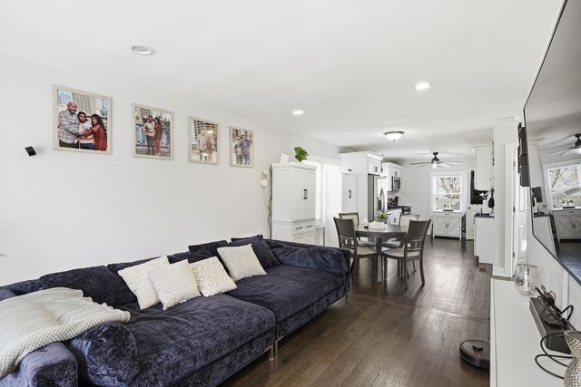 2868 W 85th Street, Chicago, IL 60652