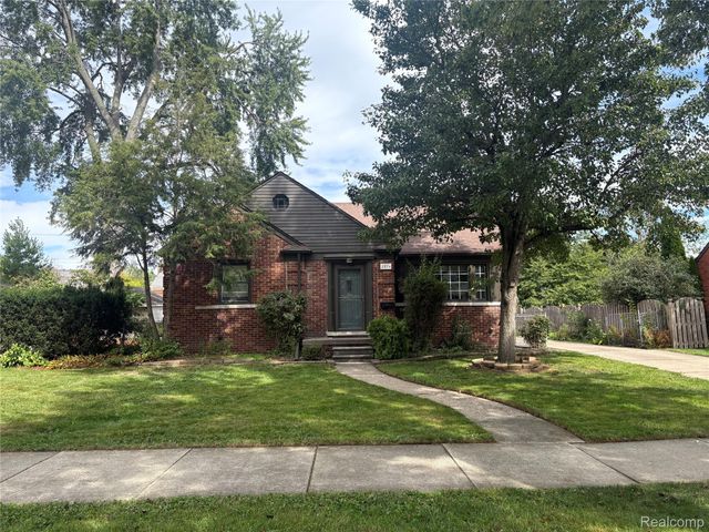 1814 Stanhope Street, Grosse Pointe Woods, MI 48236