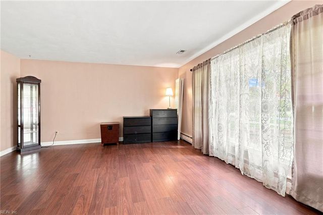 4905 Farrington DR, Virginia Beach, VA 23455