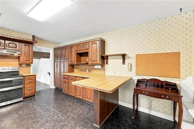 4905 Farrington DR, Virginia Beach, VA 23455