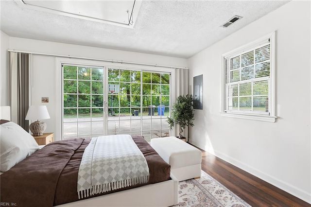 4905 Farrington DR, Virginia Beach, VA 23455