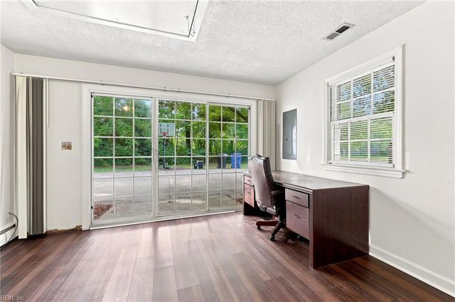 4905 Farrington DR, Virginia Beach, VA 23455