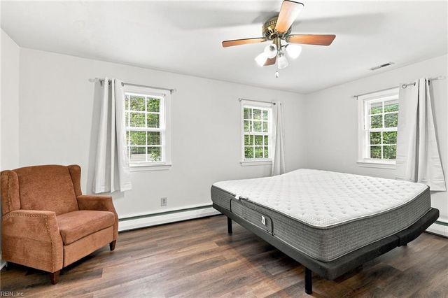 4905 Farrington DR, Virginia Beach, VA 23455