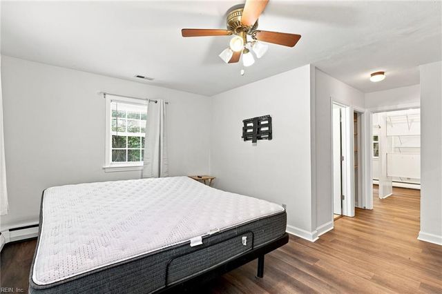 4905 Farrington DR, Virginia Beach, VA 23455
