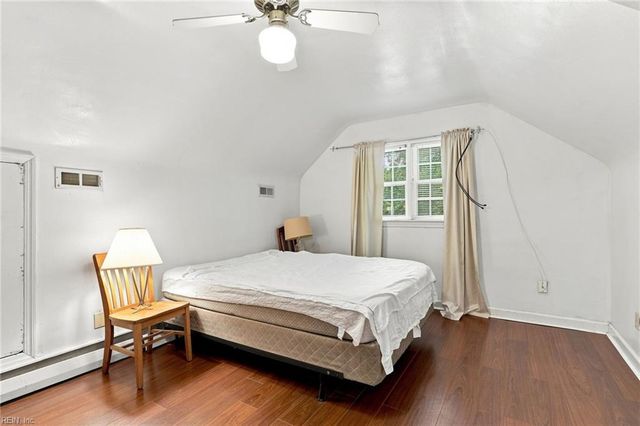 4905 Farrington DR, Virginia Beach, VA 23455