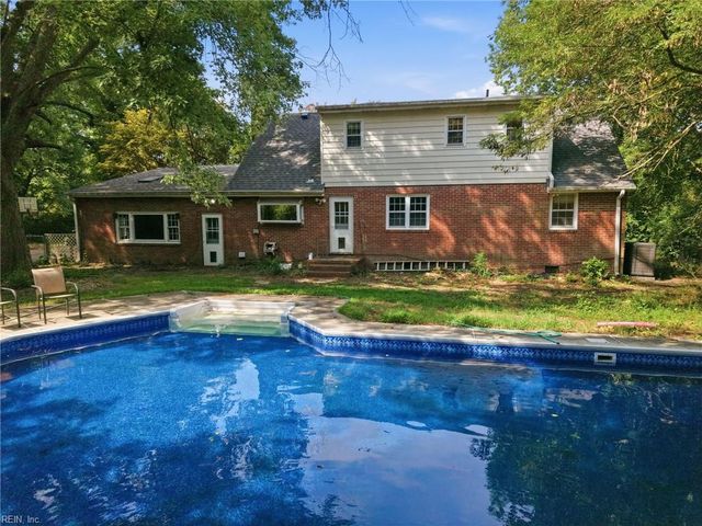 4905 Farrington DR, Virginia Beach, VA 23455