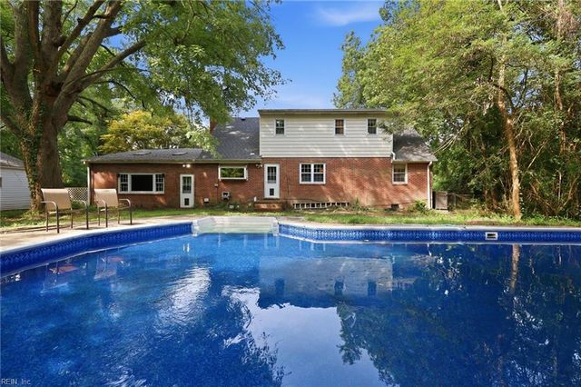 4905 Farrington DR, Virginia Beach, VA 23455