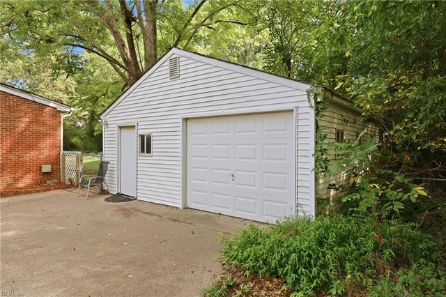 4905 Farrington DR, Virginia Beach, VA 23455
