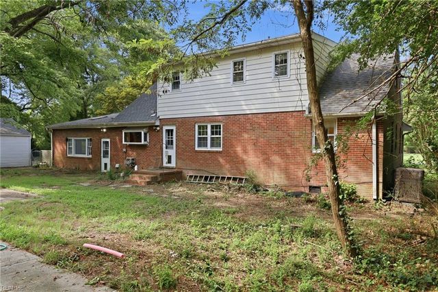 4905 Farrington DR, Virginia Beach, VA 23455