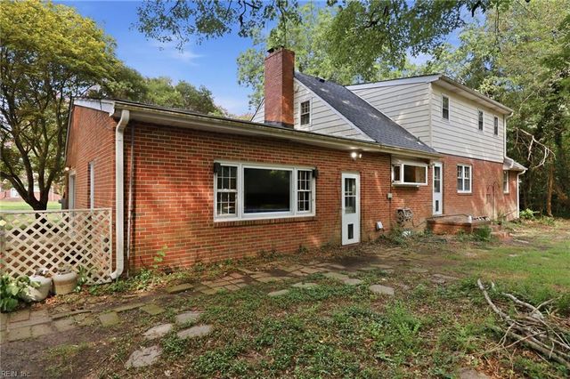 4905 Farrington DR, Virginia Beach, VA 23455