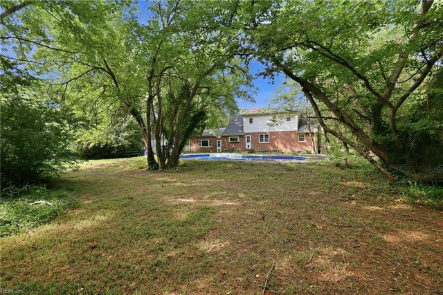 4905 Farrington DR, Virginia Beach, VA 23455