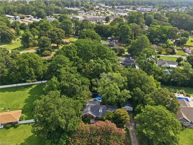 4905 Farrington DR, Virginia Beach, VA 23455