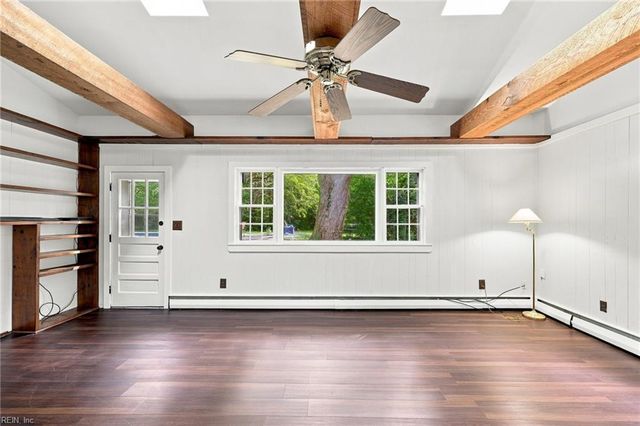 4905 Farrington DR, Virginia Beach, VA 23455