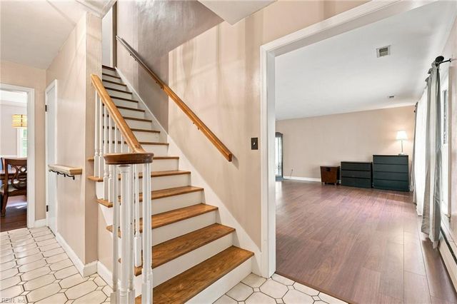 4905 Farrington DR, Virginia Beach, VA 23455